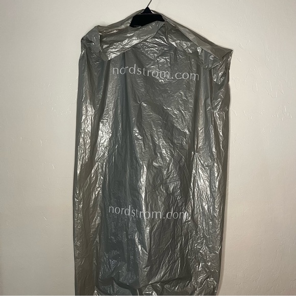 Suzi Chin for Maggy Boutique Dark Navy Stretch Belt Dress - Size 4 - Picture 8 of 8